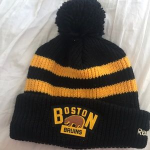 BRUINS winter hat